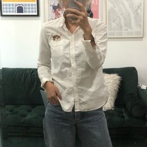 Pocket cat white shirt